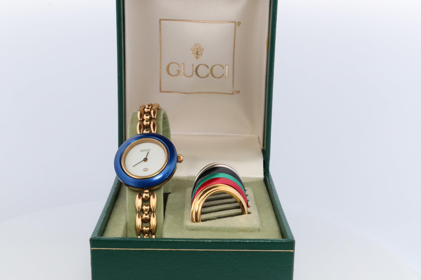 Vintage GUCCI Quartz 11/12  Watch Timepiece. Gucci Ladies watch with BOX