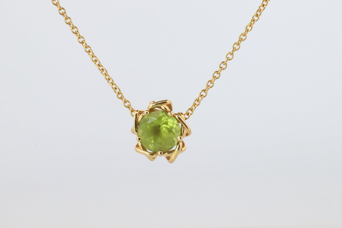 Vintage Tiffany Co Necklace. 18k Tiffany Green Peridot Kiss Around Pendant.