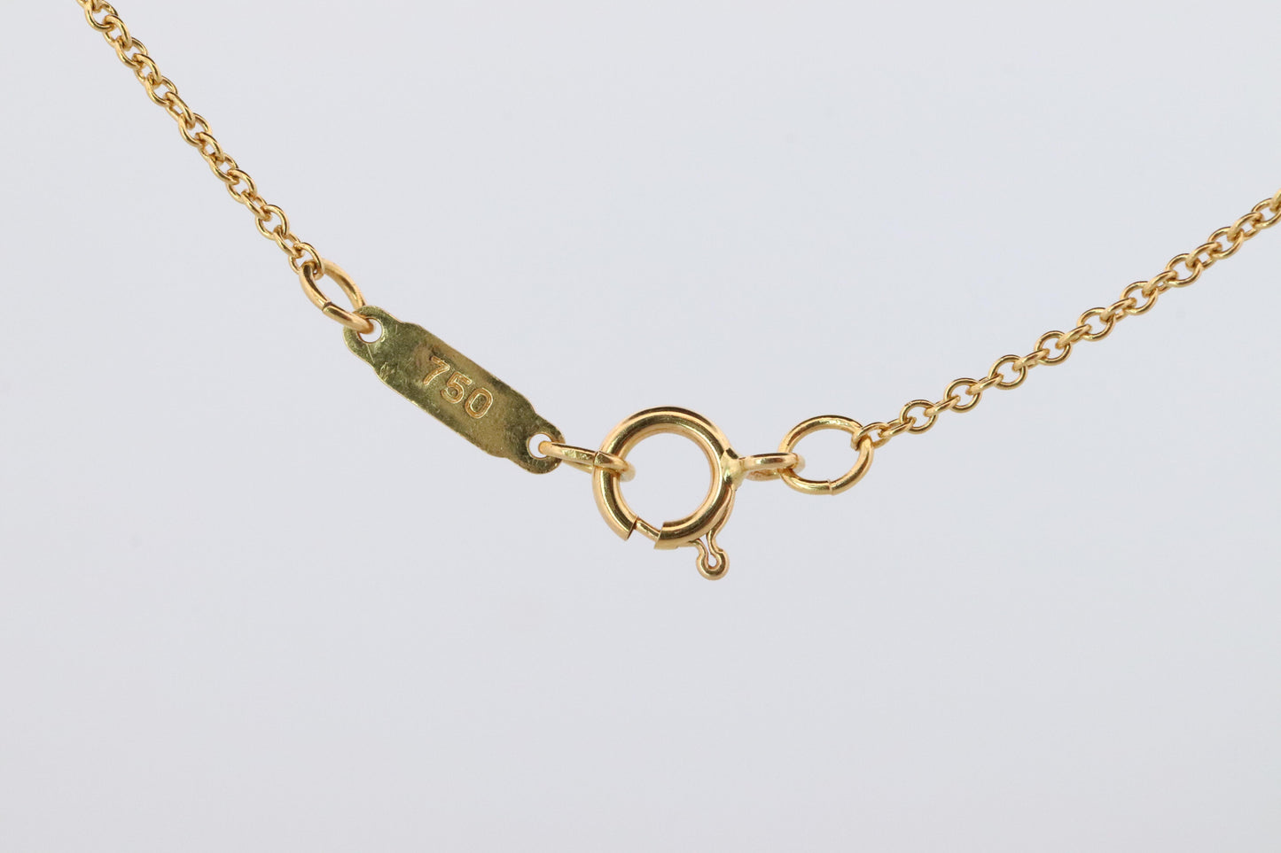 Vintage Tiffany Co Necklace. 18k Tiffany Green Peridot Kiss Around Pendant.