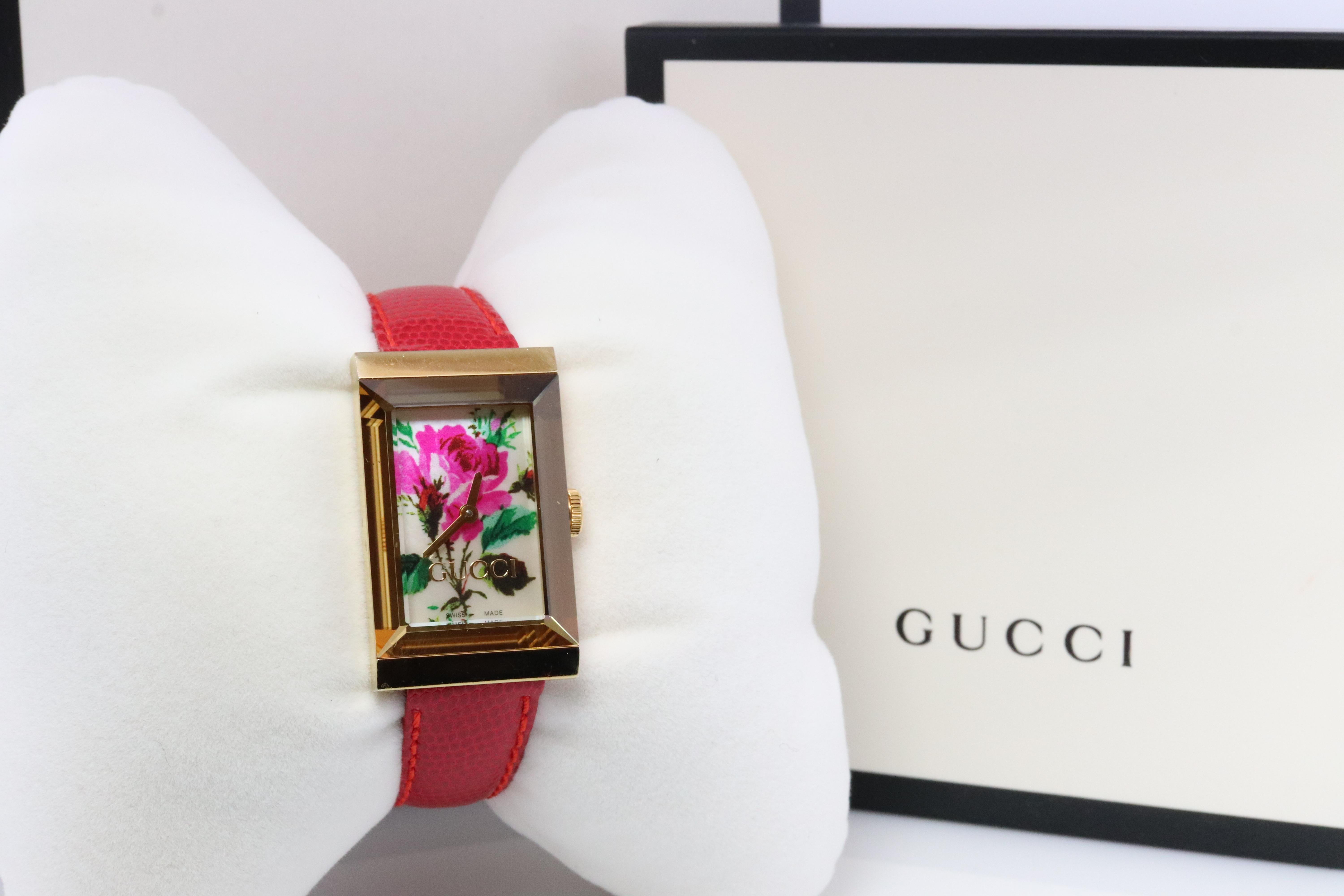 GUCCI バンビ フラワー Vintage GUCCI Quartz 147.4 Watch. Gucci Flower Colorful
