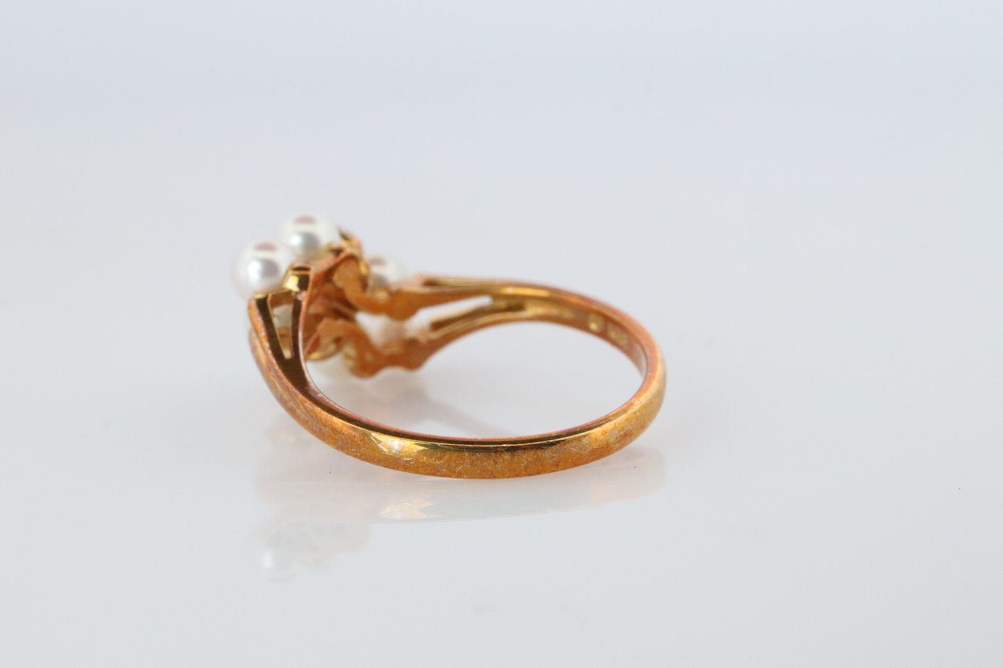 Mikimoto Ring. Vintage 18k Gold Mikimoto Pearl and Diamond Cluster. Vines Grapes