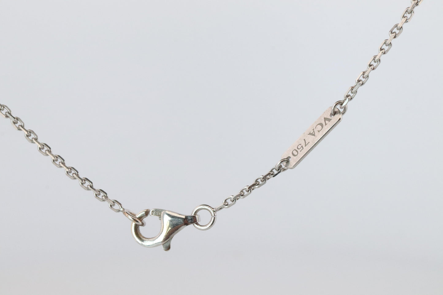 Van Cleef Arpels Lucky Alhambra Necklace. Genuine VCA 18k WG Shell Heart Pendant