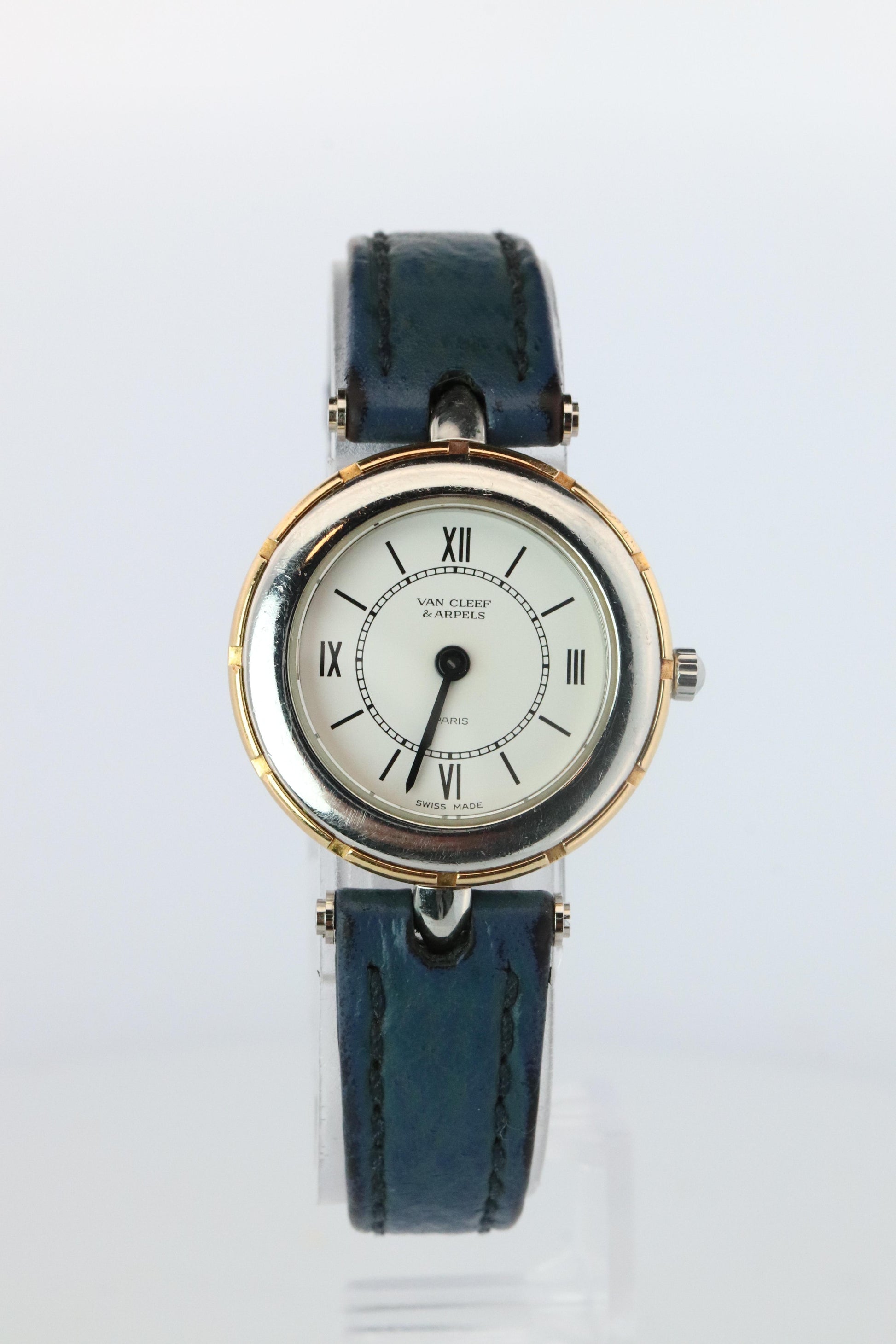 Van Cleef and Arpels 43607 watch. La Collection 18k SS Round 25mm Watch