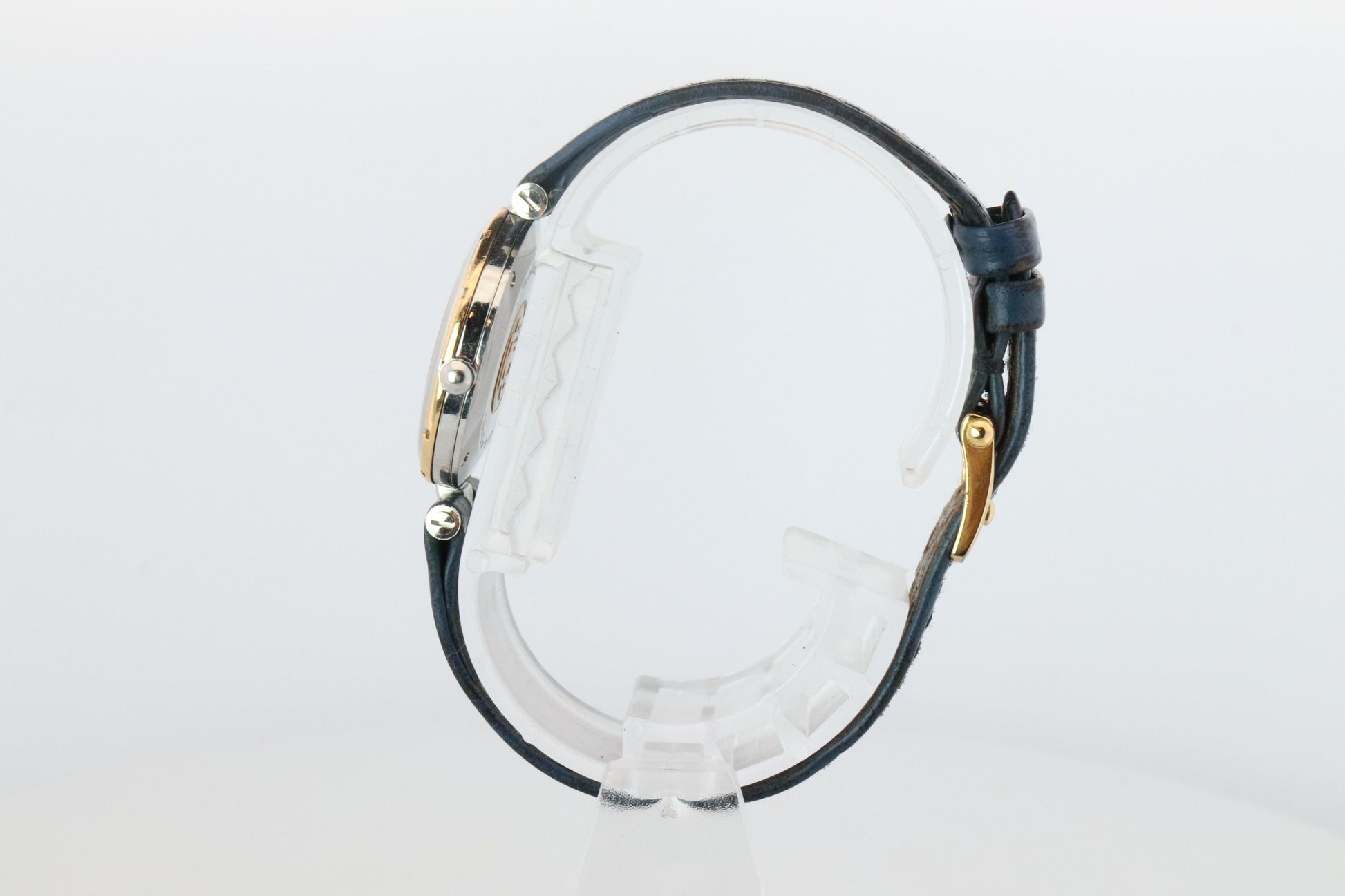 Van Cleef and Arpels 43607 watch. La Collection 18k SS Round 25mm Watch
