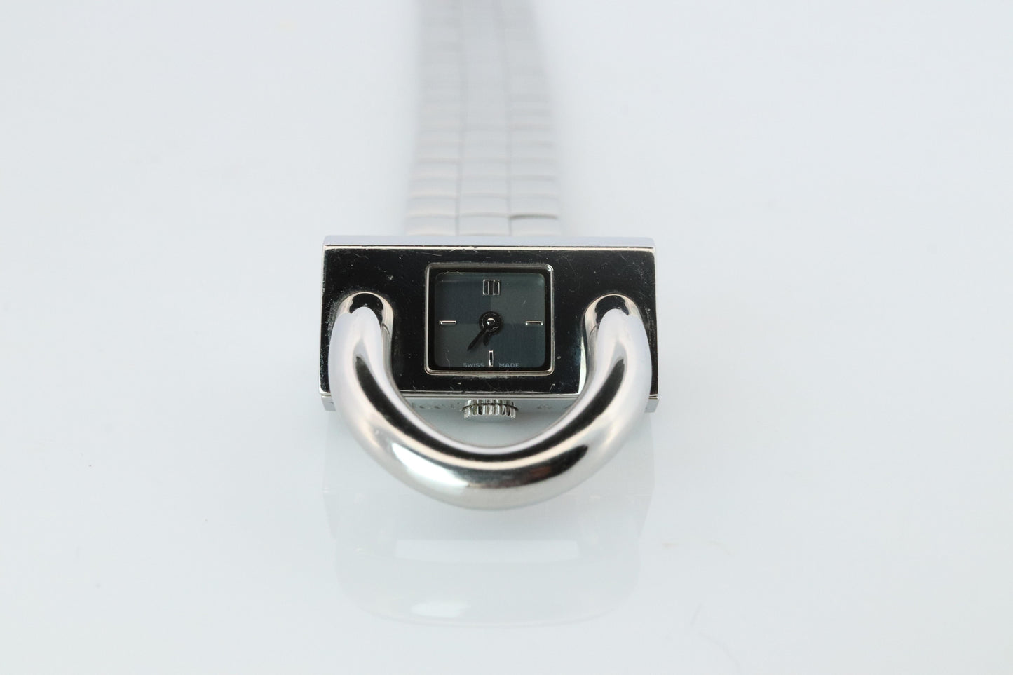 Van Cleef and Arpels Cadenas Lock watch. VCA Cadenas wristwatch