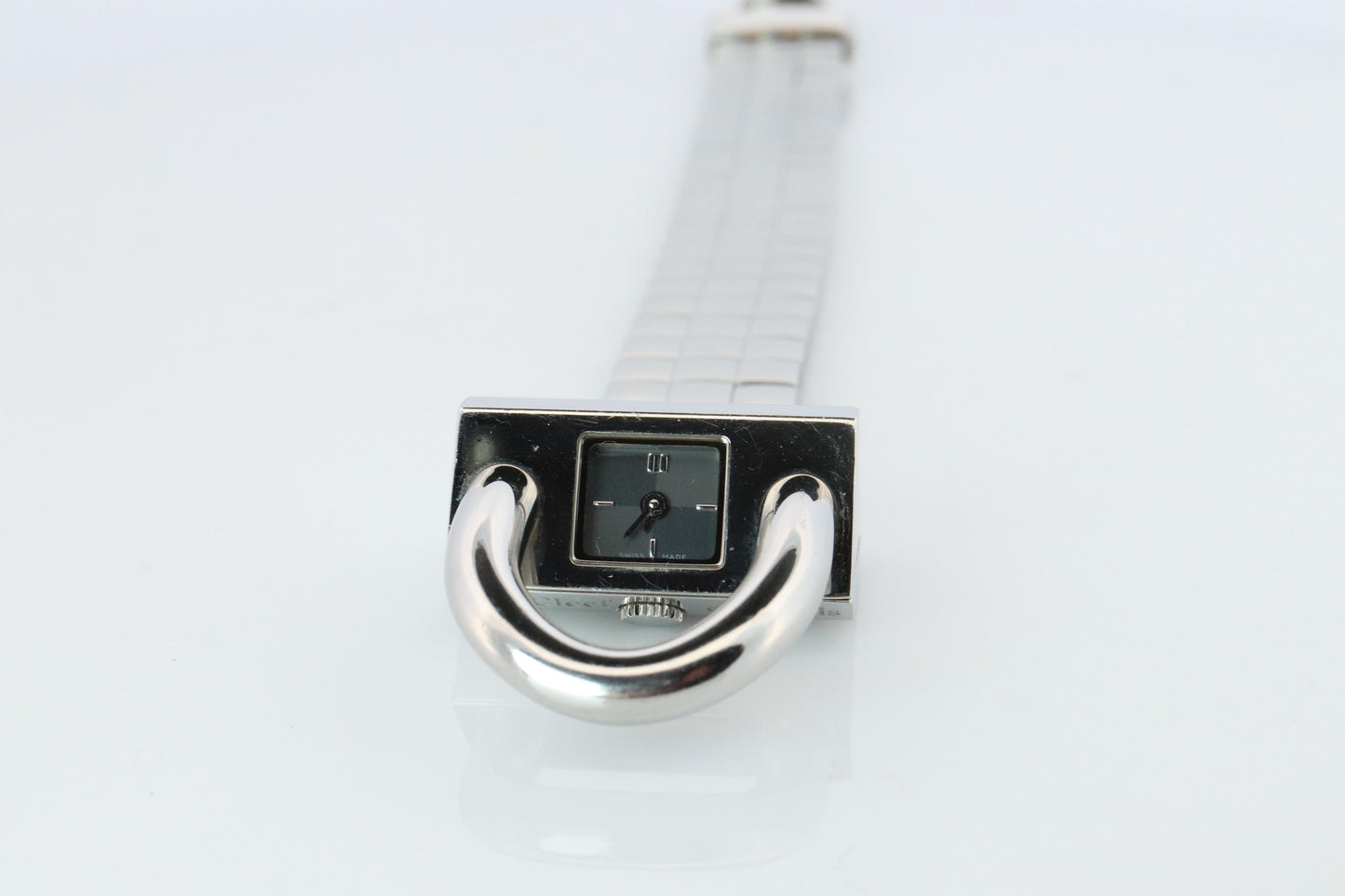 Van Cleef and Arpels Cadenas Lock watch. VCA Cadenas wristwatch