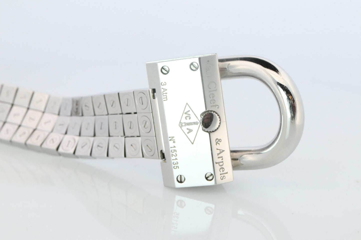 Van Cleef and Arpels Cadenas Lock watch. VCA Cadenas wristwatch