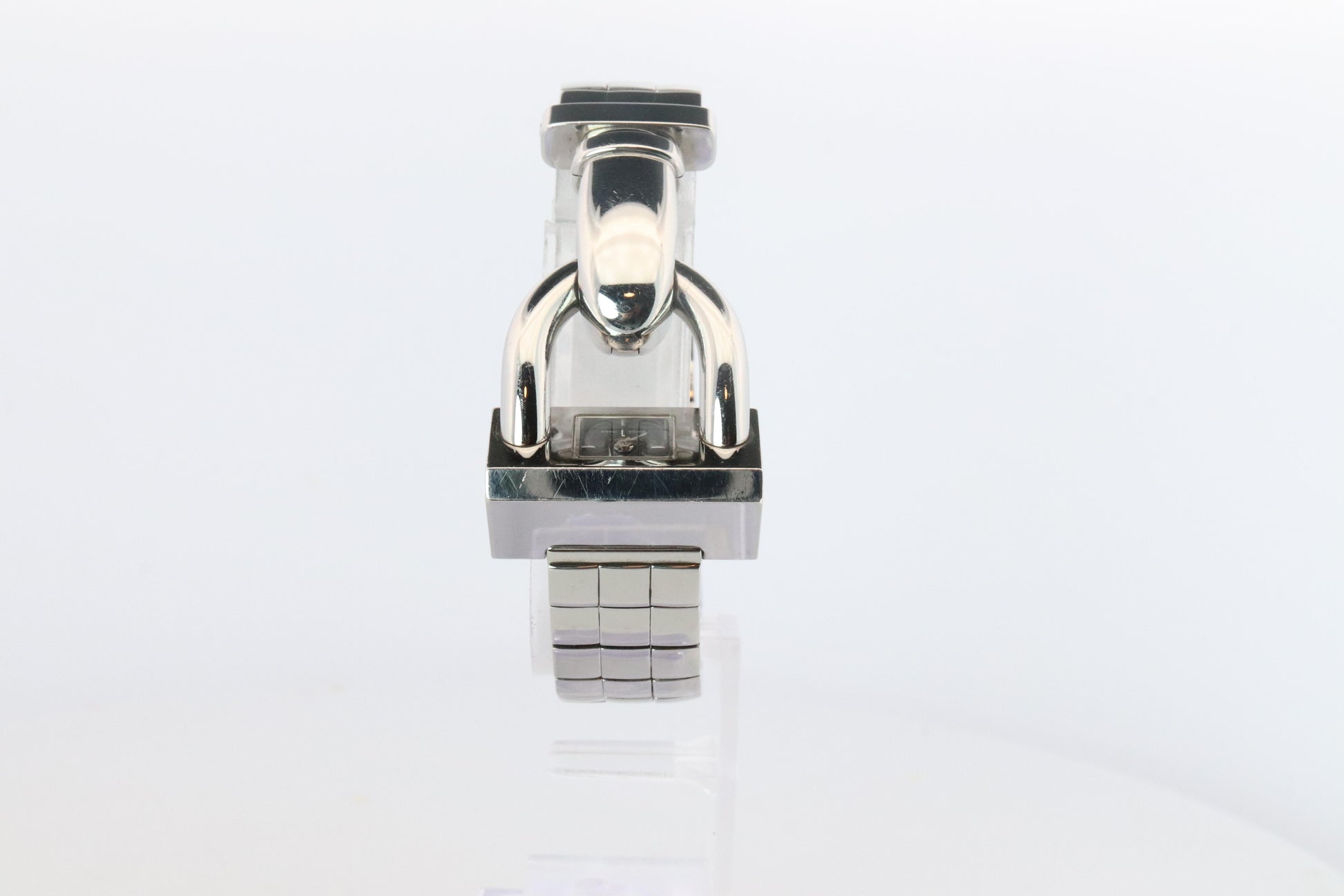 Van Cleef and Arpels Cadenas Lock watch. VCA Cadenas wristwatch