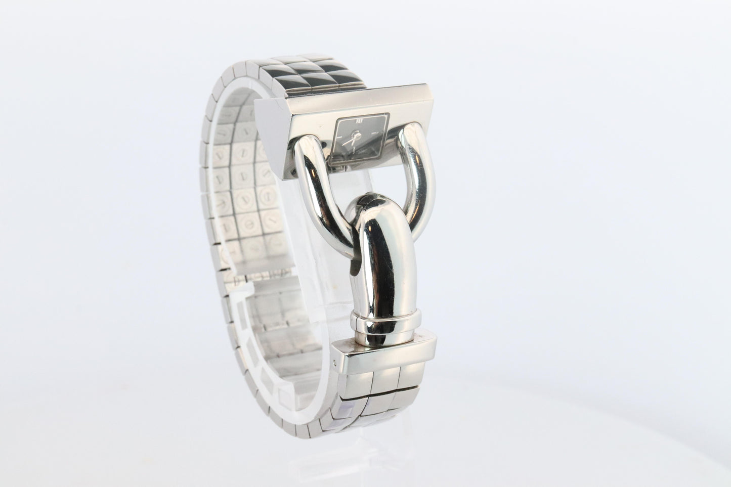 Van Cleef and Arpels Cadenas Lock watch. VCA Cadenas wristwatch