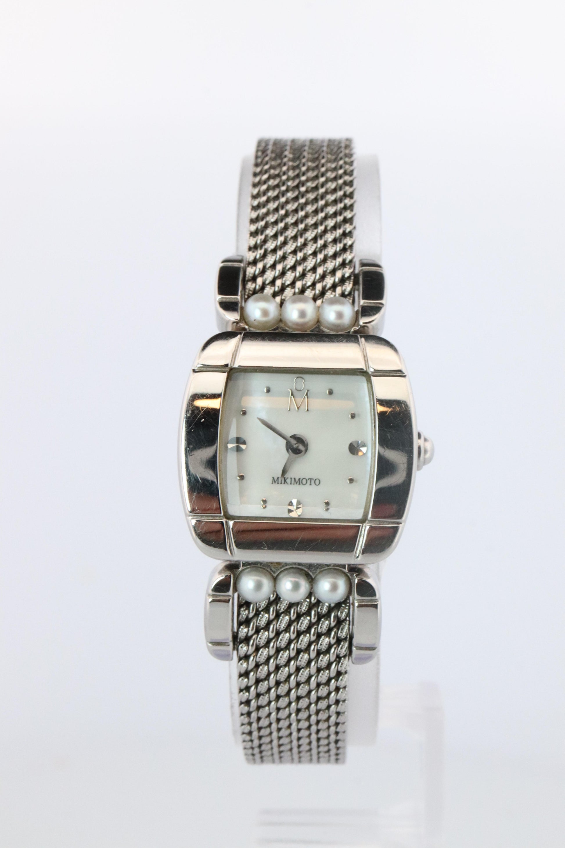 Mikimoto 500059 Watch. Mikimoto Pearl and MOP Dial ladies watch