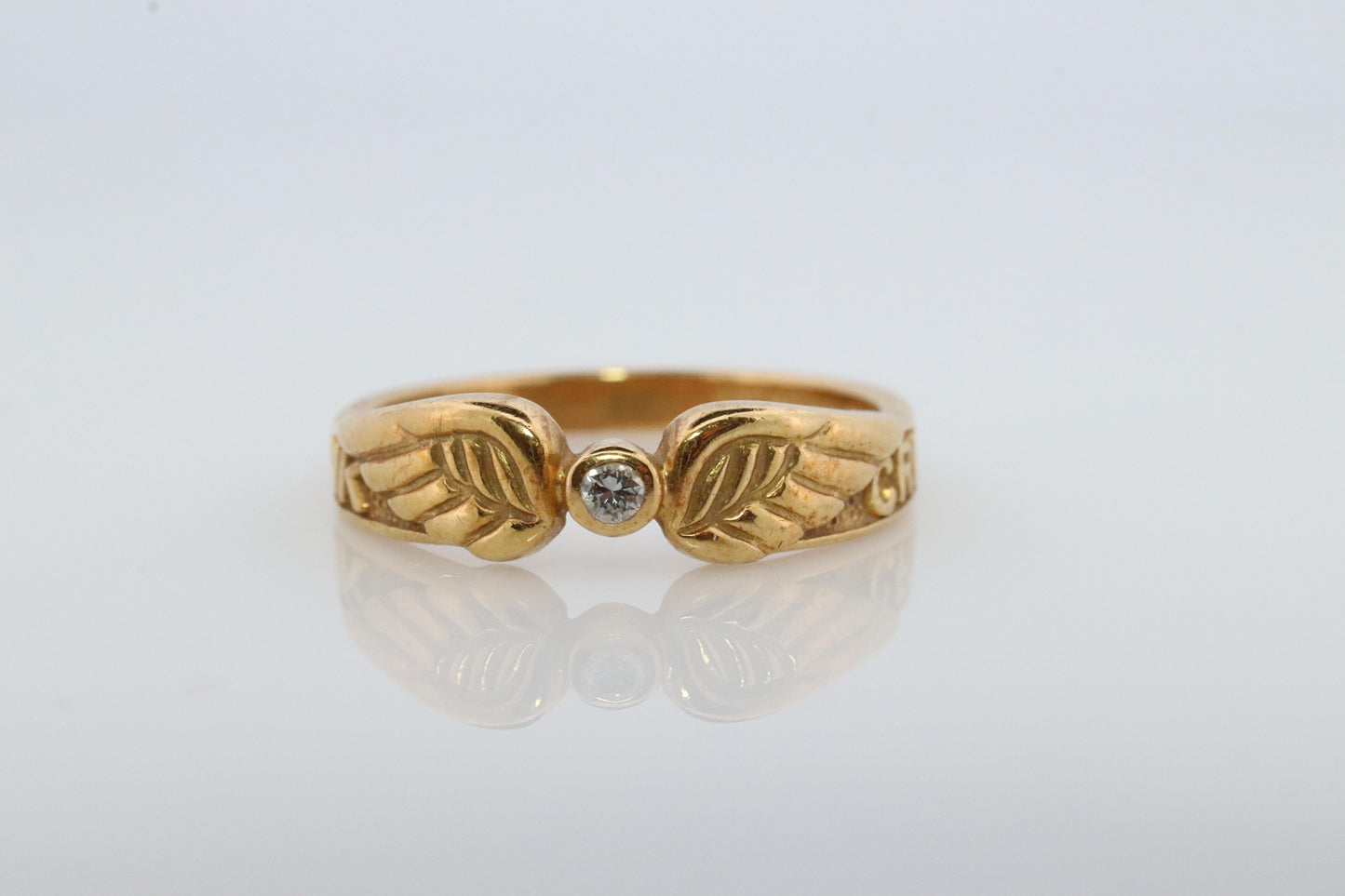 Mikimoto Ring. Vintage 18k Gold Mikimoto Diamond Wings ring. Mikimoto Diamond