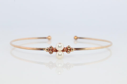 Mikimoto Bangle. Vintage 14k Gold Mikimoto Pearl Bangle Bracelet Dainty.