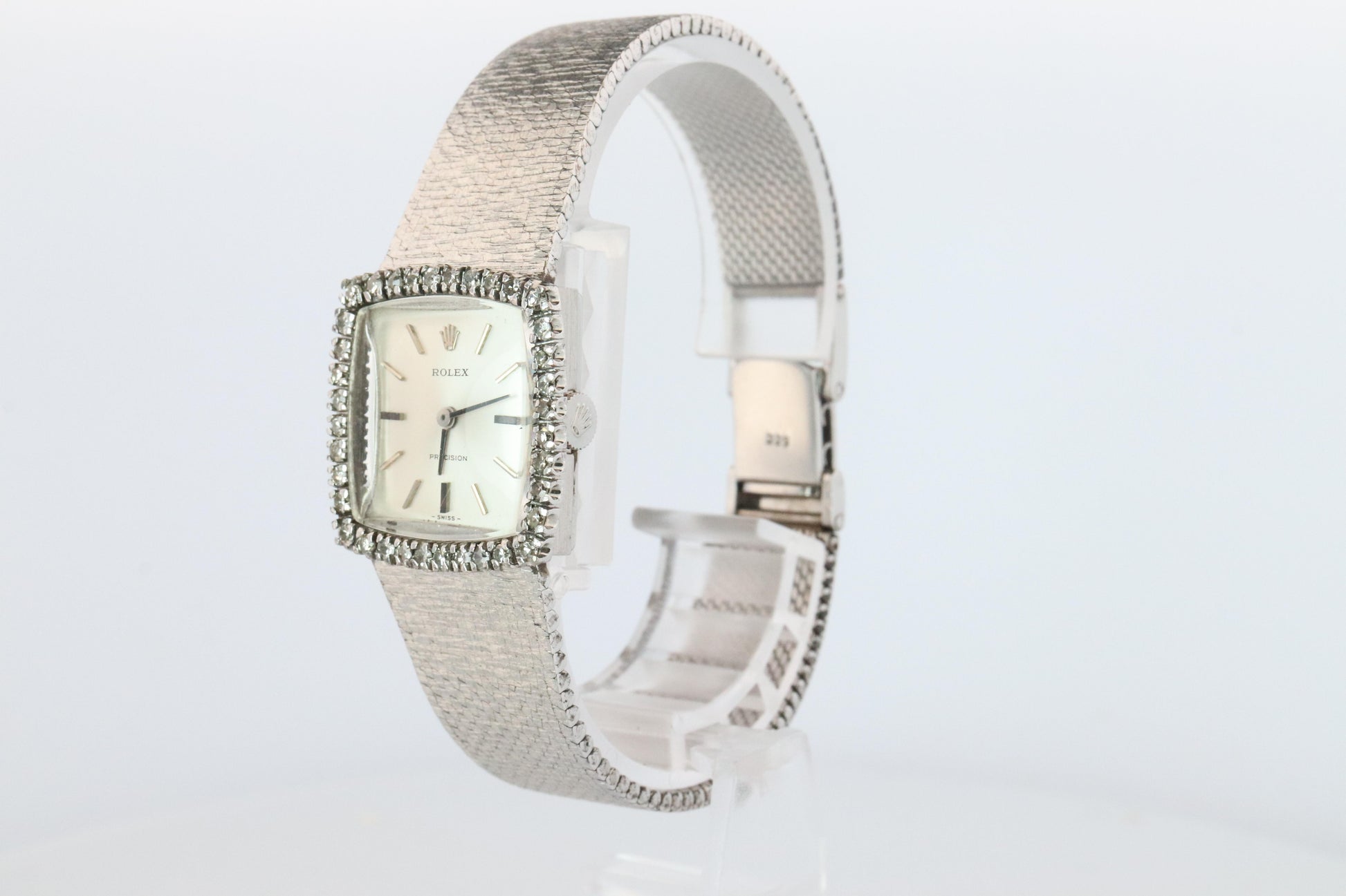 Genuine Rolex Watch. Diamond Bezel 1971 Ladies Manual ROLEX 2611 Precision