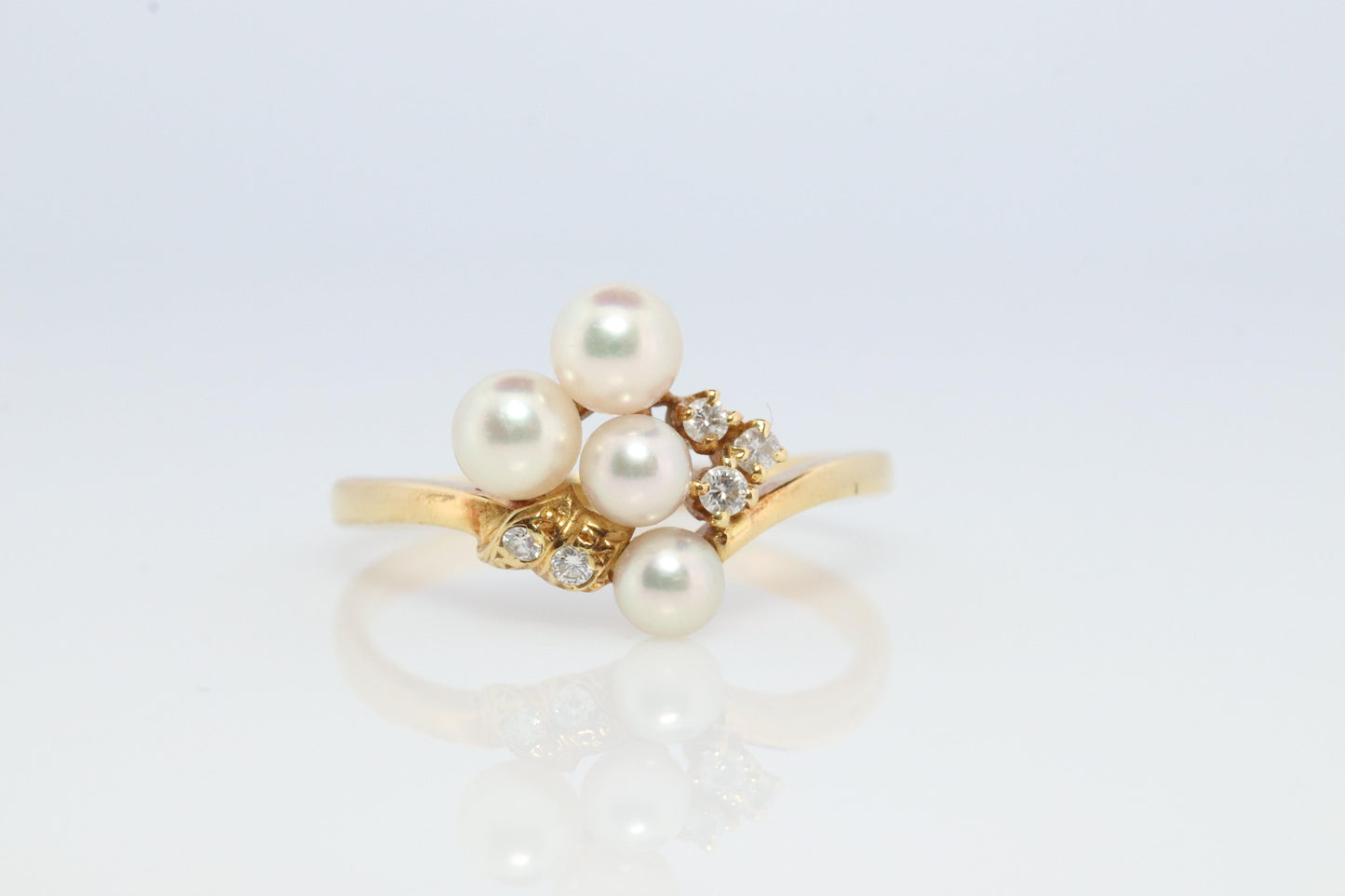 Mikimoto Ring. Vintage 18k Gold Mikimoto Pearl and Diamond Cluster. Vines Grapes