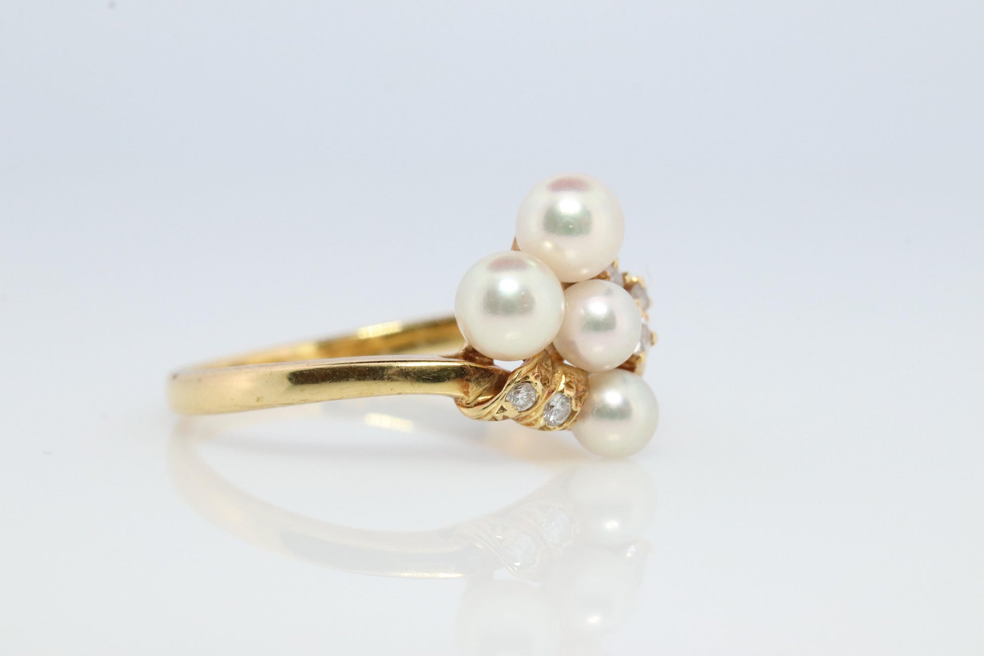 Mikimoto Ring. Vintage 18k Gold Mikimoto Pearl and Diamond Cluster. Vines Grapes