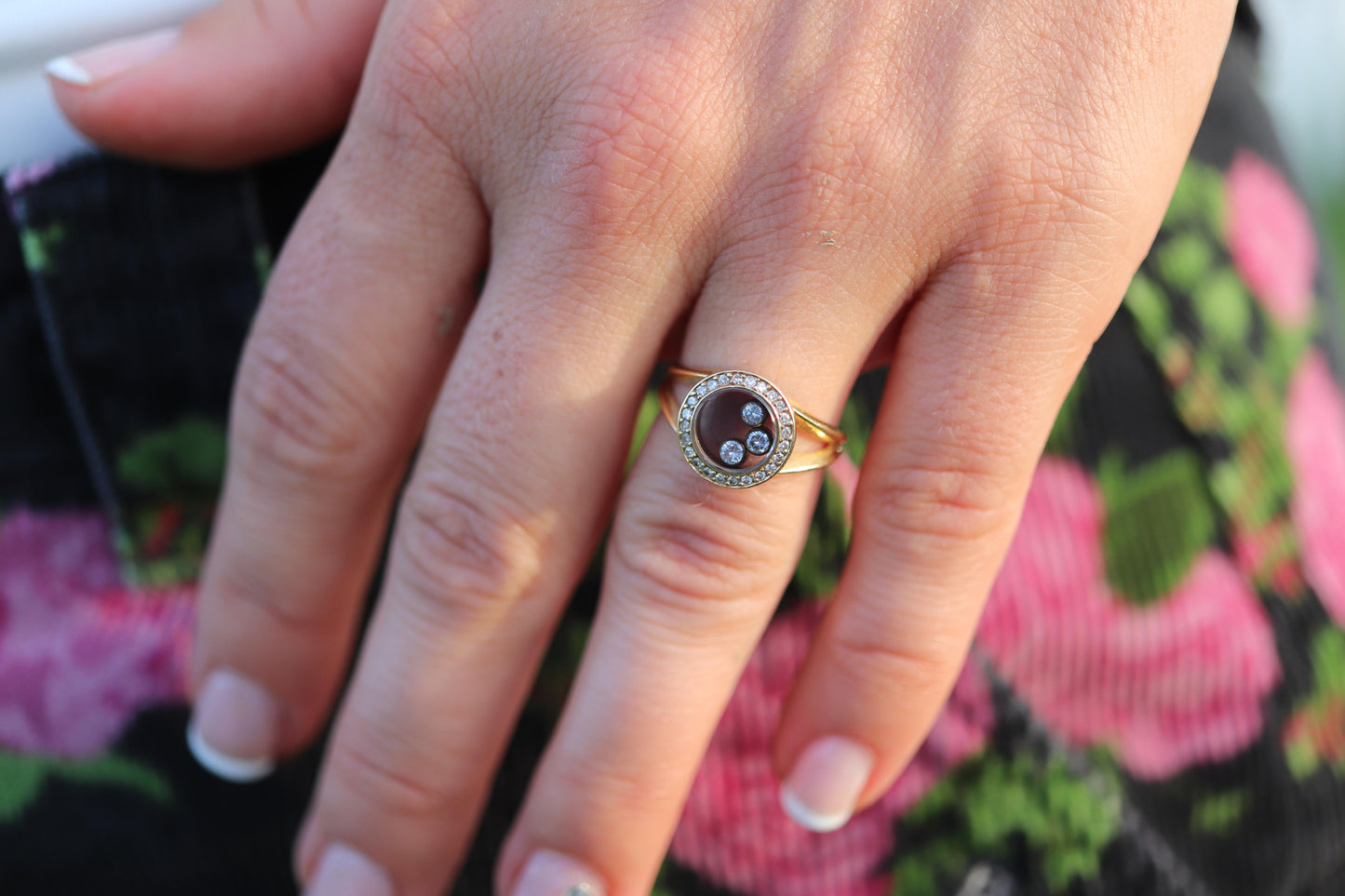 18k Chopard Happy Diamond ring. CHOPARD Happy Diamond band