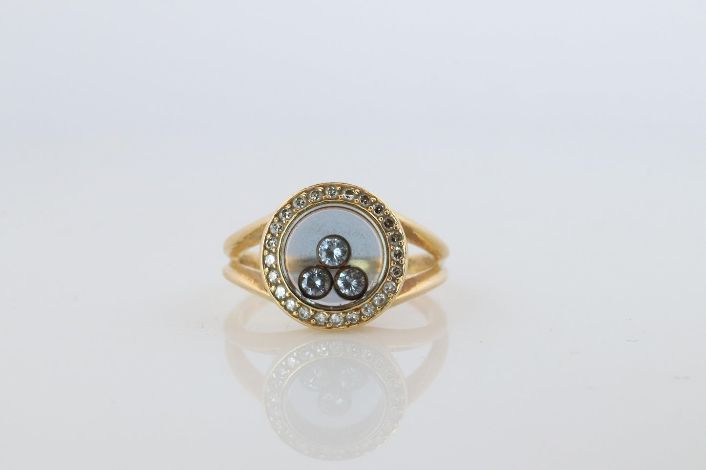 18k Chopard Happy Diamond ring. CHOPARD Happy Diamond band
