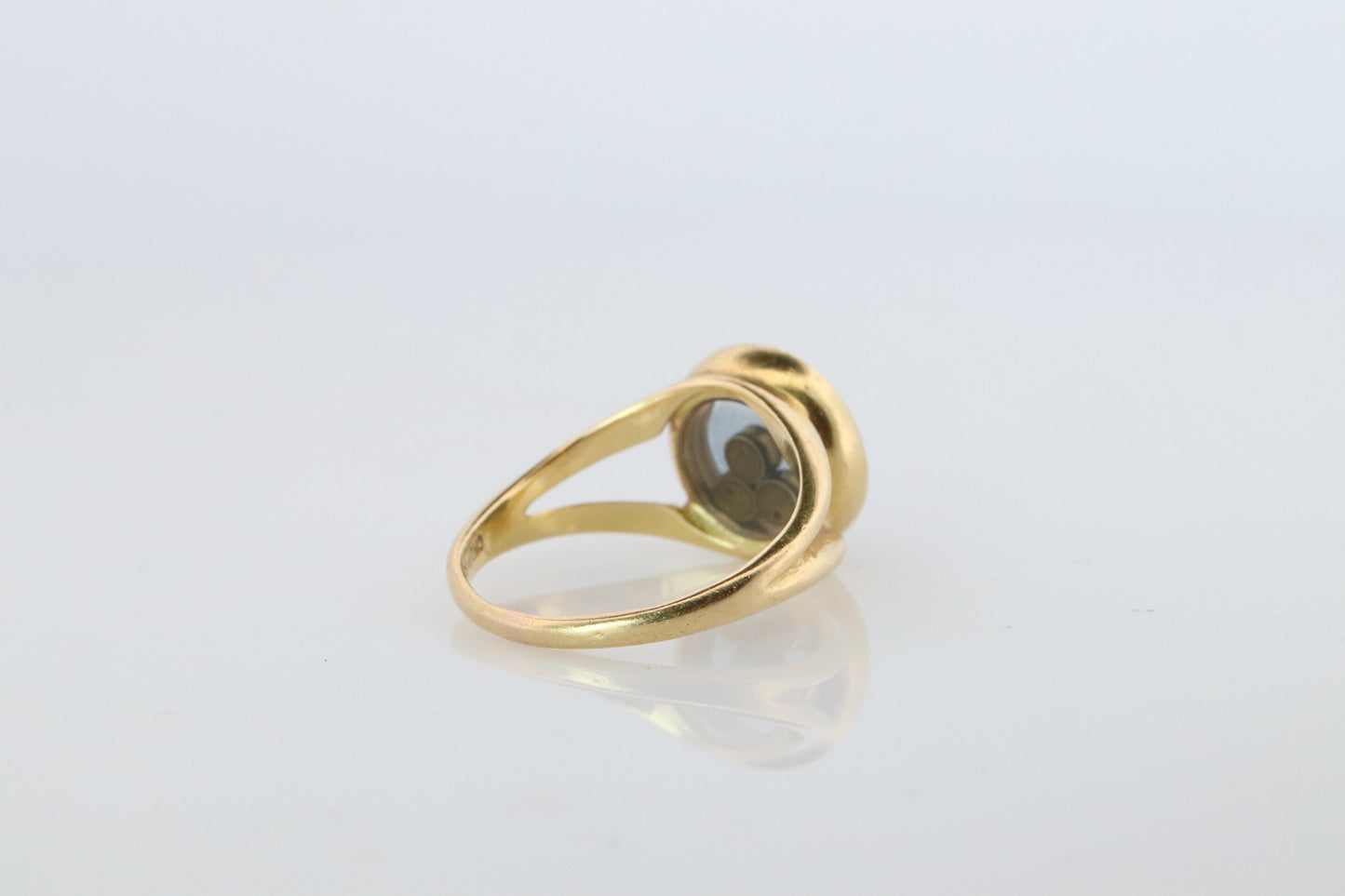 18k Chopard Happy Diamond ring. CHOPARD Happy Diamond band