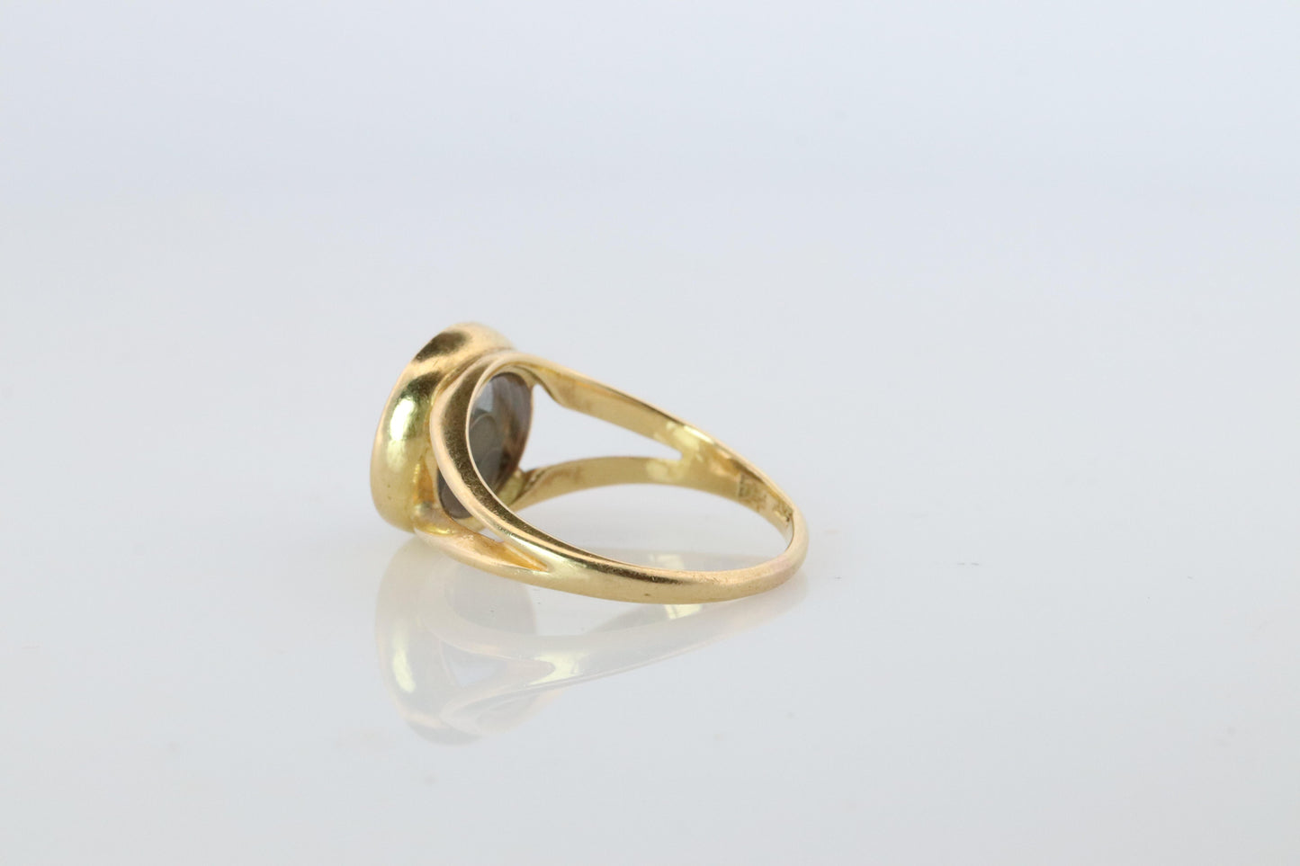 18k Chopard Happy Diamond ring. CHOPARD Happy Diamond band