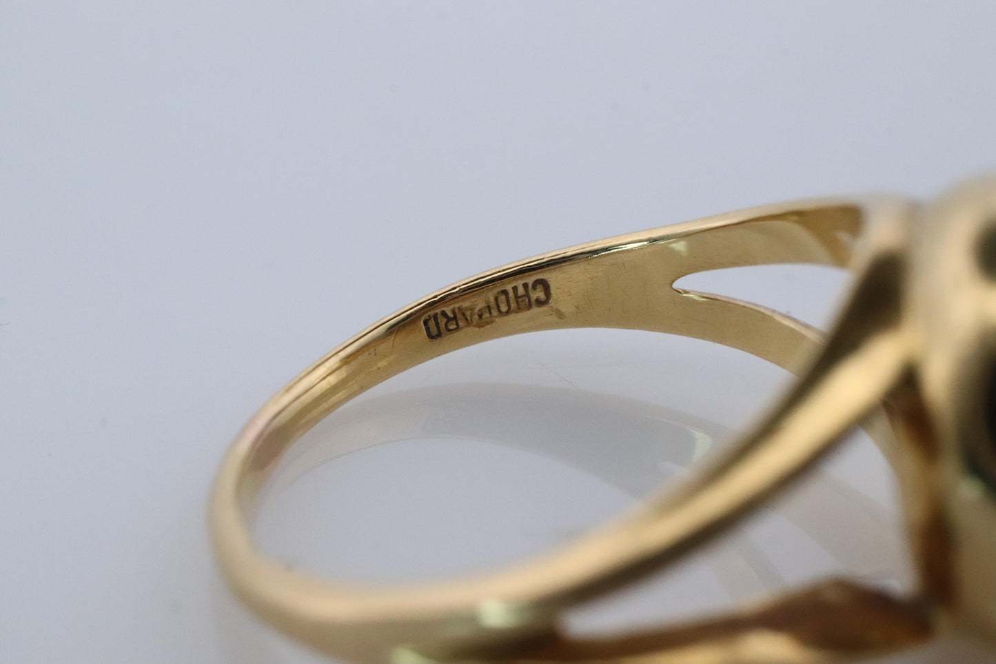 18k Chopard Happy Diamond ring. CHOPARD Happy Diamond band