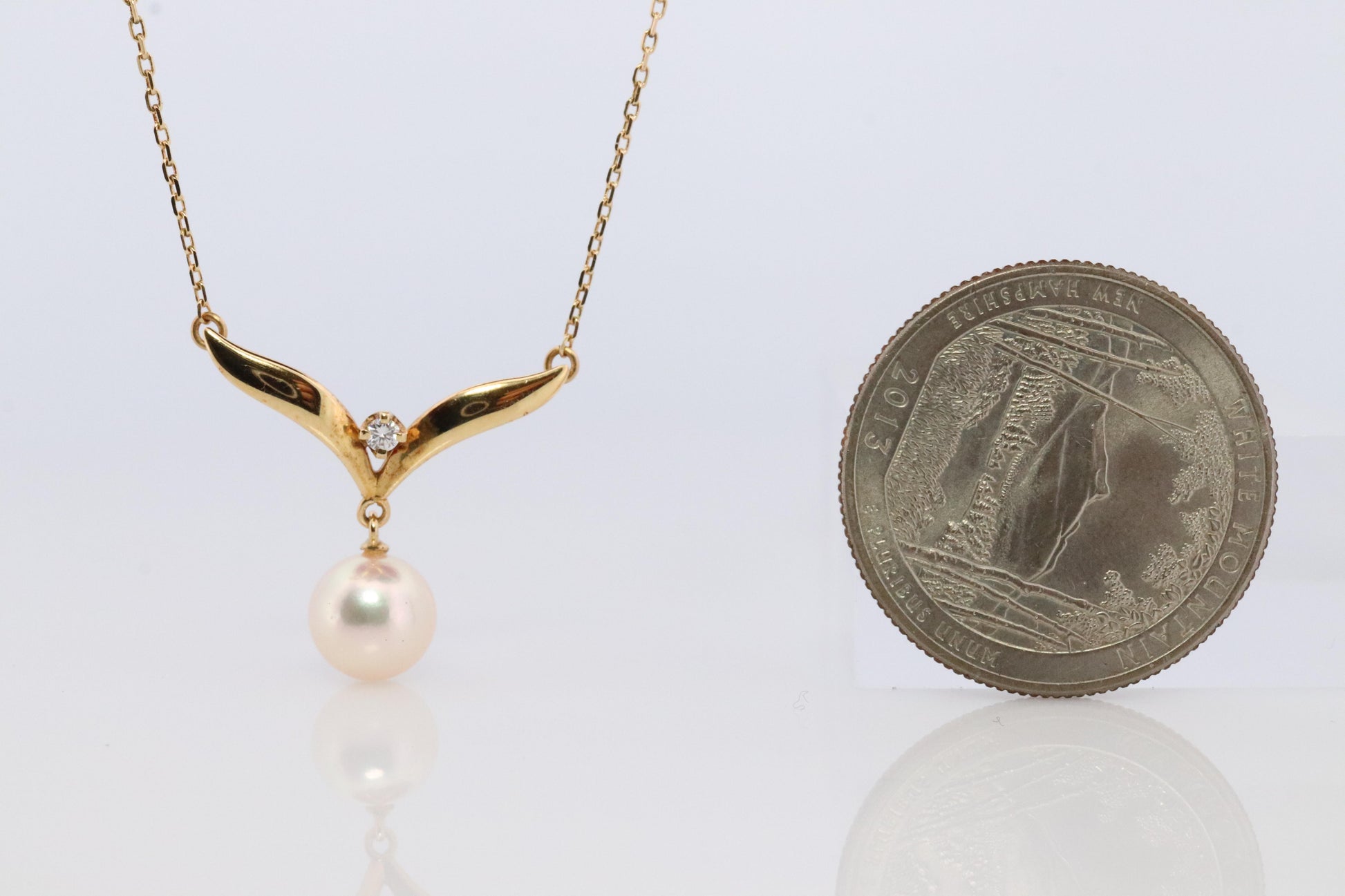 Mikimoto Pendant. Vintage 18k Gold Mikimoto Pearl Diamond Necklace.