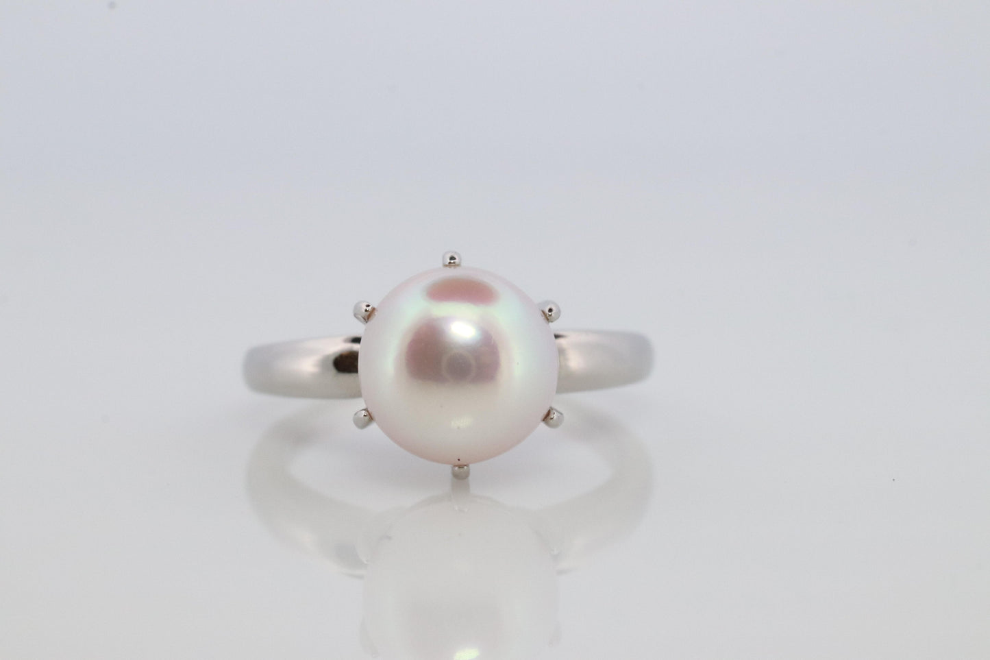 TASAKI Ring. Genuine Platinum Pearl Solitaire. PT900 Akoya pearl Ring. Claw