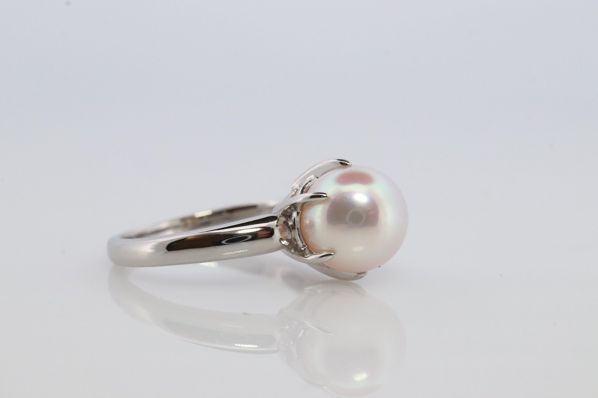 TASAKI Ring. Genuine Platinum Pearl Solitaire. PT900 Akoya pearl Ring. Claw