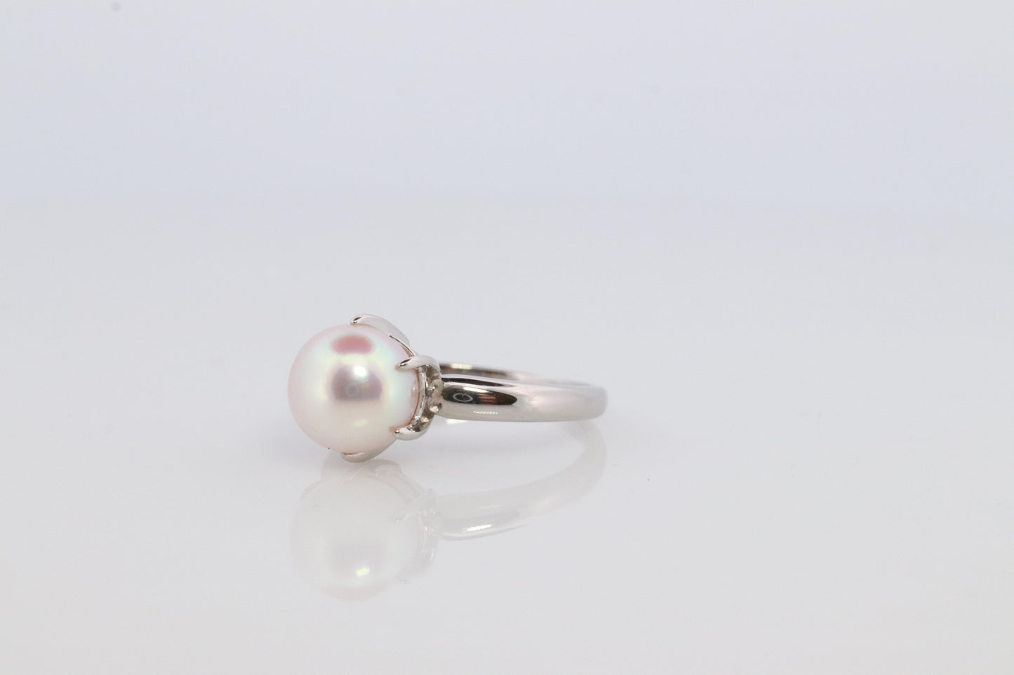 TASAKI Ring. Genuine Platinum Pearl Solitaire. PT900 Akoya pearl Ring. Claw