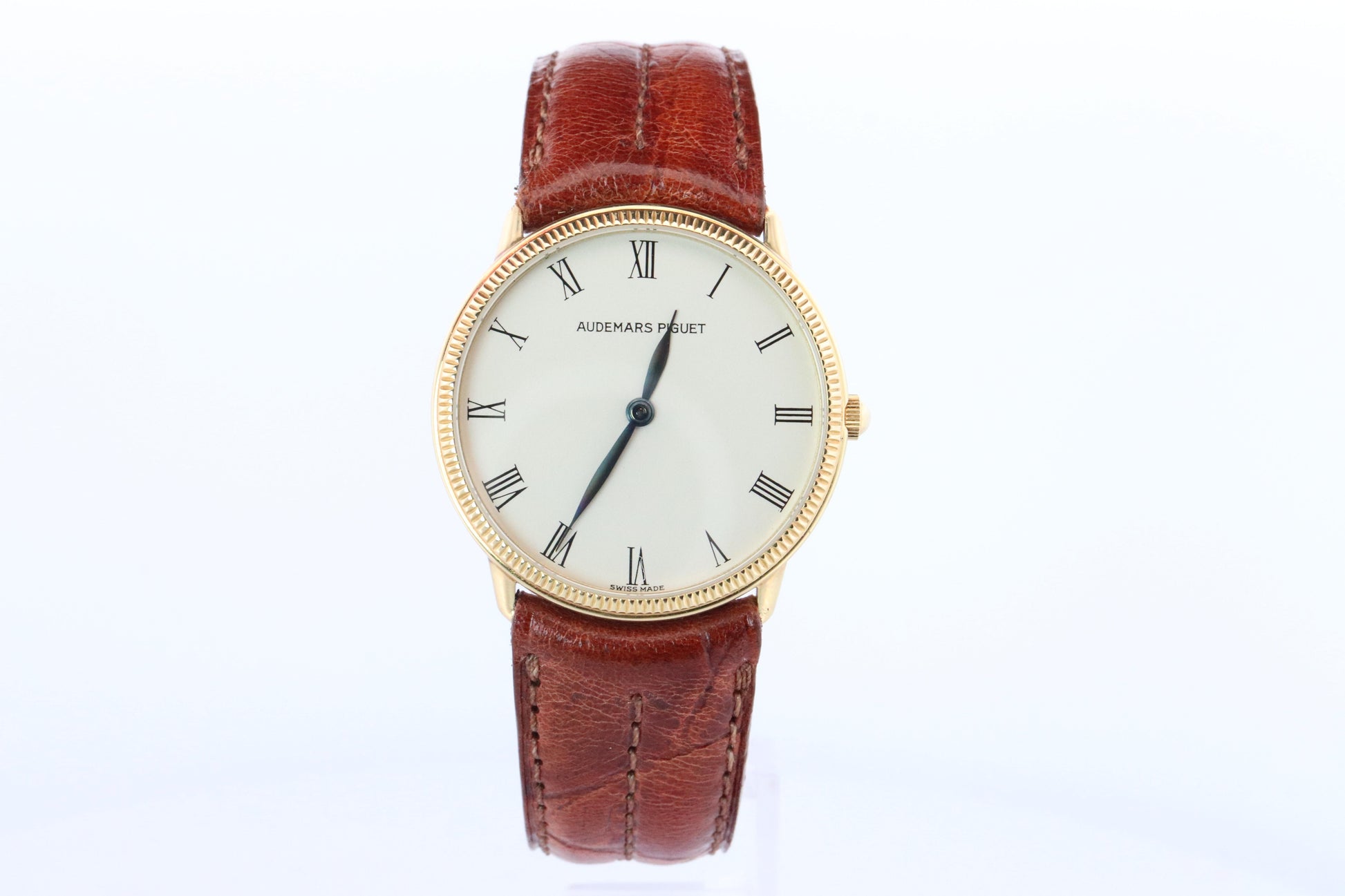 Audemars Piguet Thin Watch. AP 18k Yellow Gold 31mm Classic Coin Edge Bezel