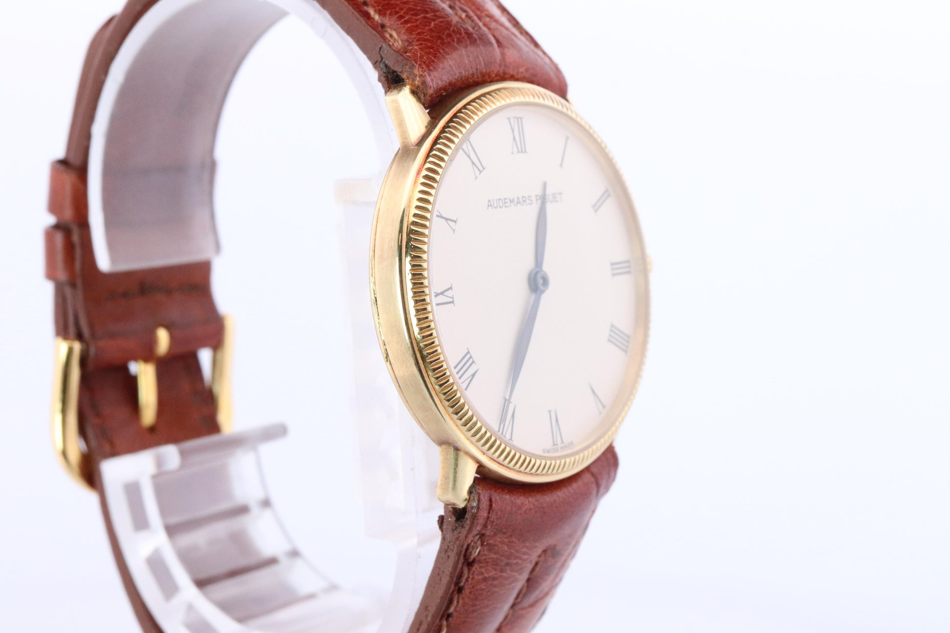 Audemars Piguet Thin Watch. AP 18k Yellow Gold 31mm Classic Coin Edge Bezel