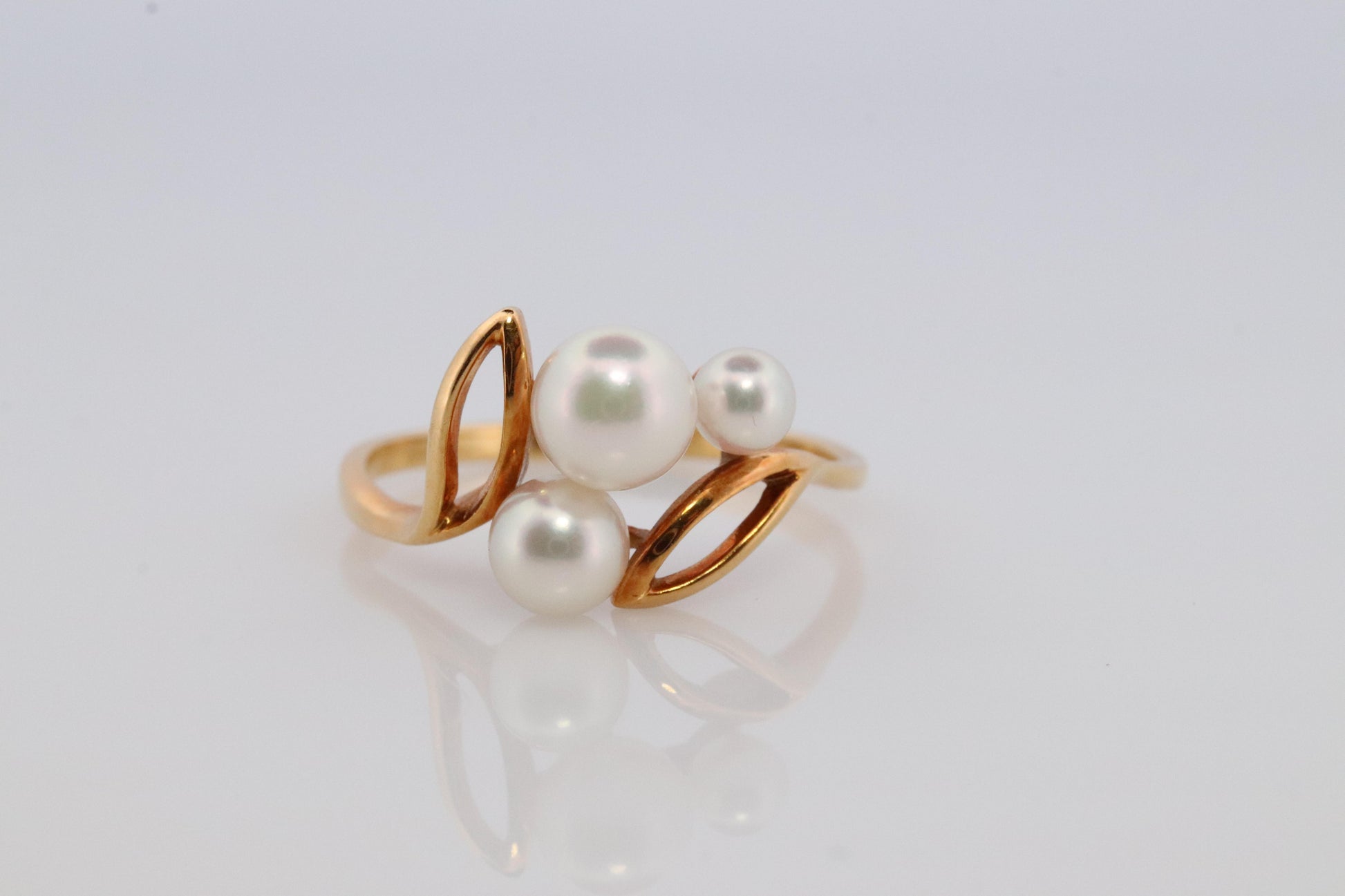 Mikimoto Ring. Vintage 18k Gold Mikimoto Pearl Cluster with Vines and Grapes