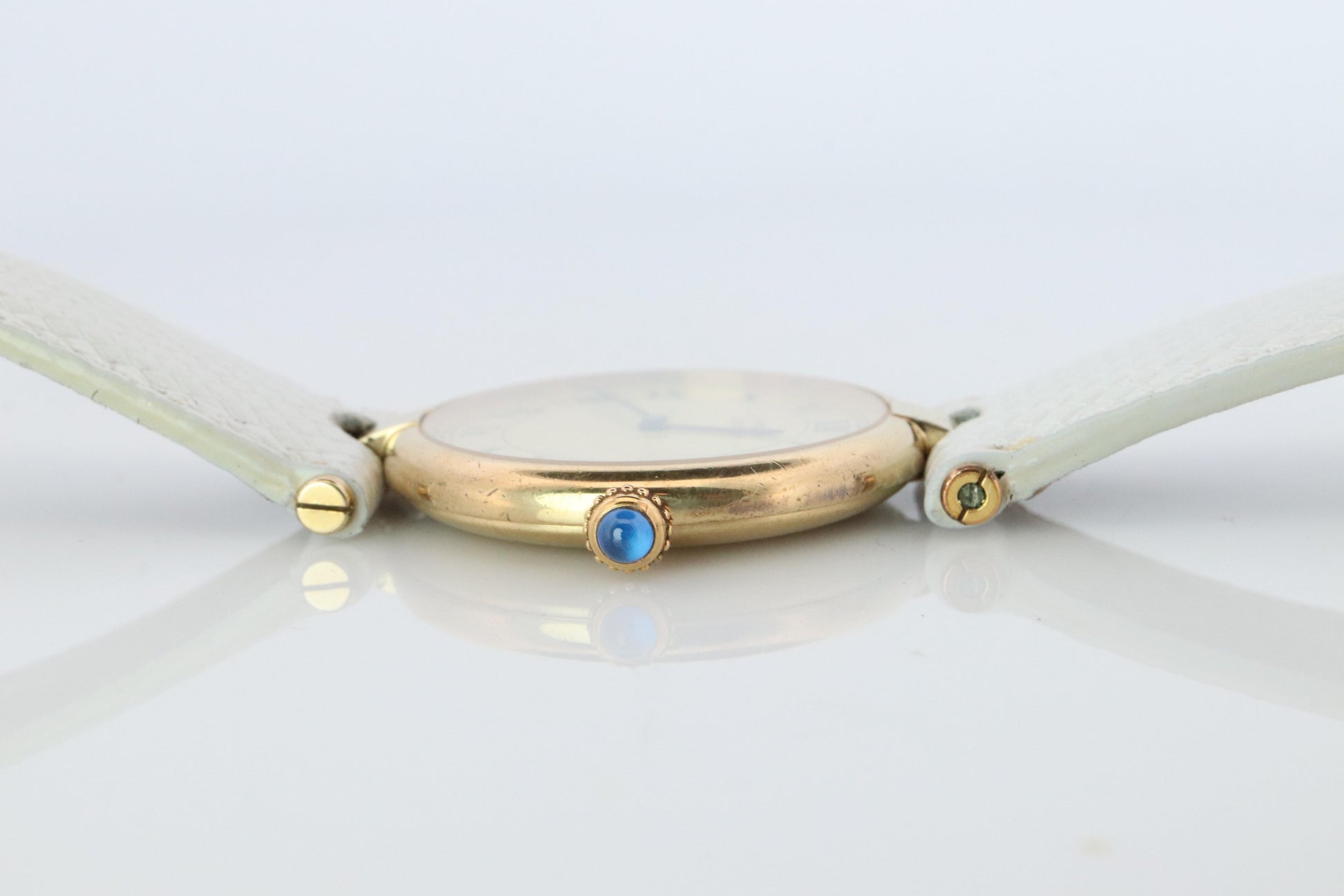 Cartier Watch. Must de Cartier Champagne Dial Vendome Round Argent 590003 30mm.