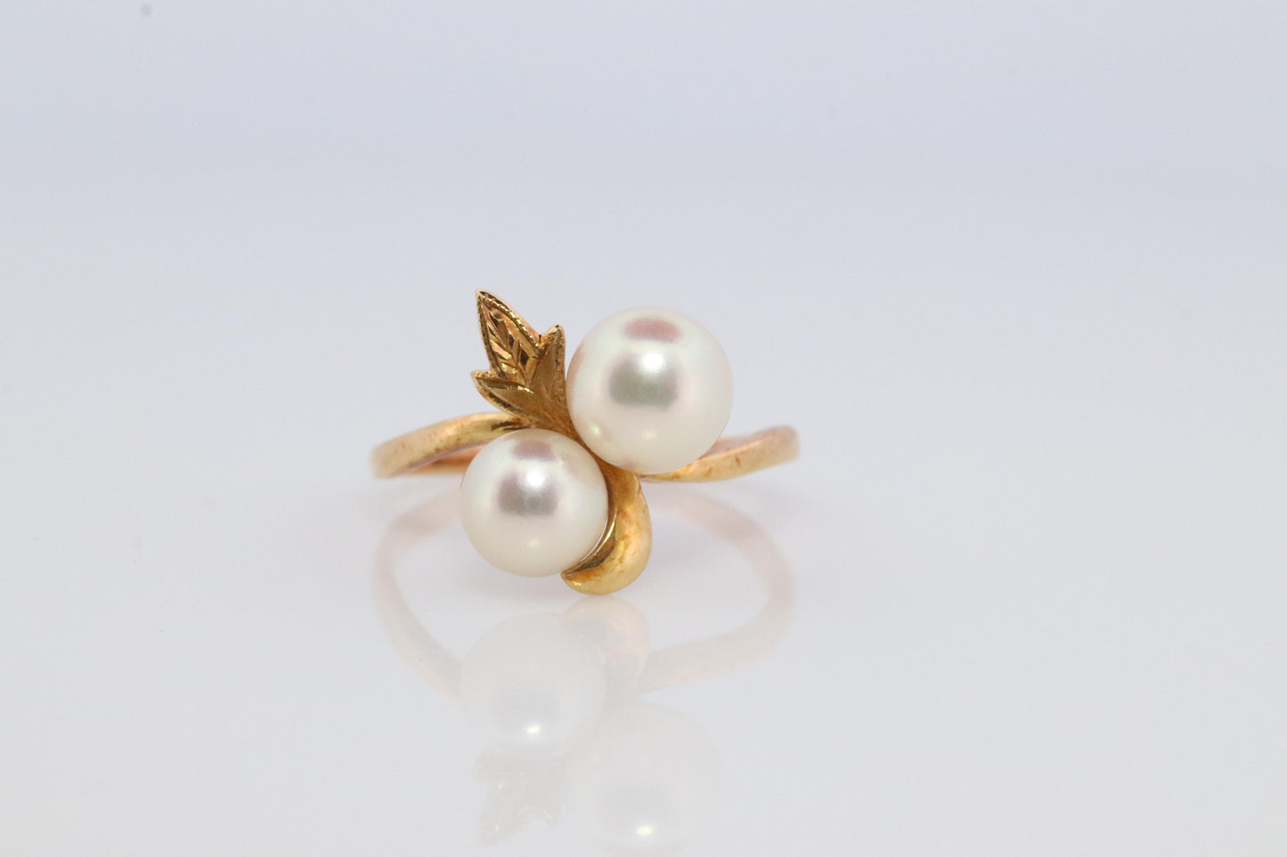 Mikimoto Ring. Vintage 18k Gold Mikimoto Pearl Cluster with Vines and Grapes