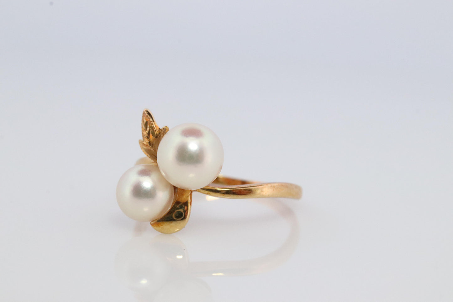 Mikimoto Ring. Vintage 18k Gold Mikimoto Pearl Cluster with Vines and Grapes