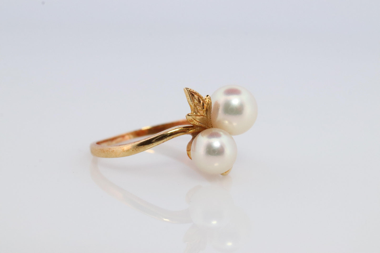 Mikimoto Ring. Vintage 18k Gold Mikimoto Pearl Cluster with Vines and Grapes