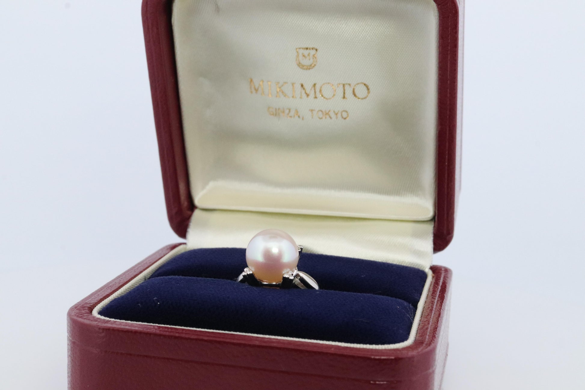 Mikimoto Ring. Vintage Platinum Mikimoto Diamond Pearl ring. PT900 Claw Pearl