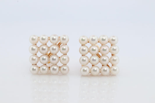 Mikimoto Earrings. Vintage 14k Gold Mikimoto Pearl cluster Clip Ons. Unpierced