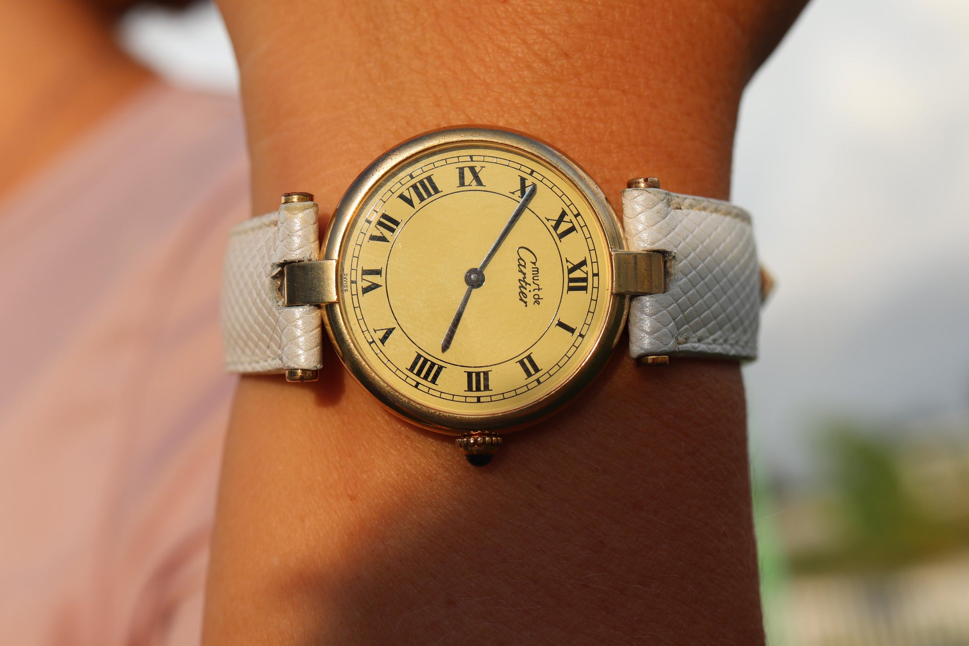 Cartier Watch. Must de Cartier Champagne Dial Vendome Round Argent 590003 30mm.