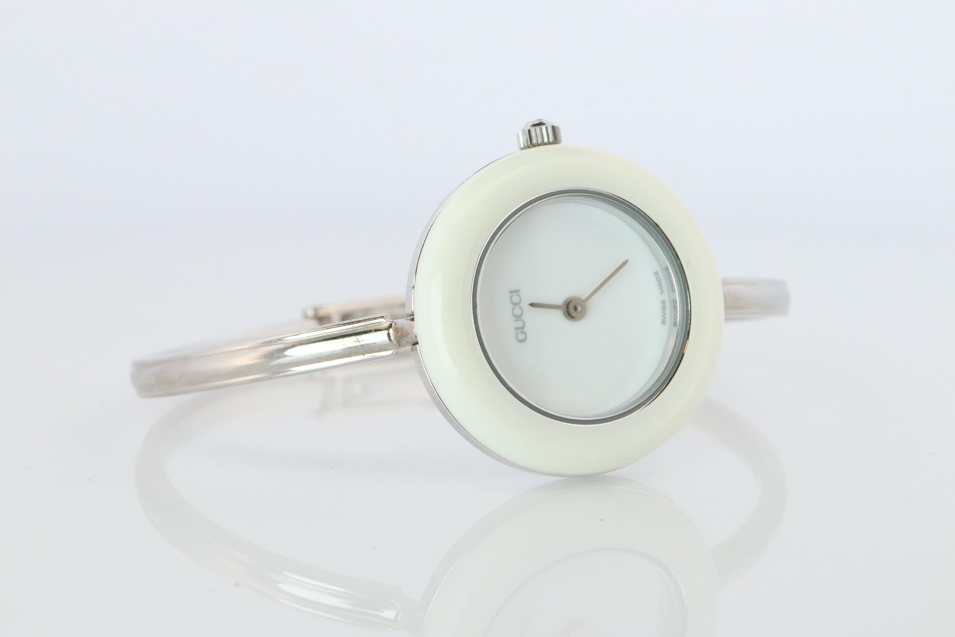 Vintage GUCCI Quartz 11/12.2 Watch Bezels Gucci Ladies Silver Bangle wristwatch