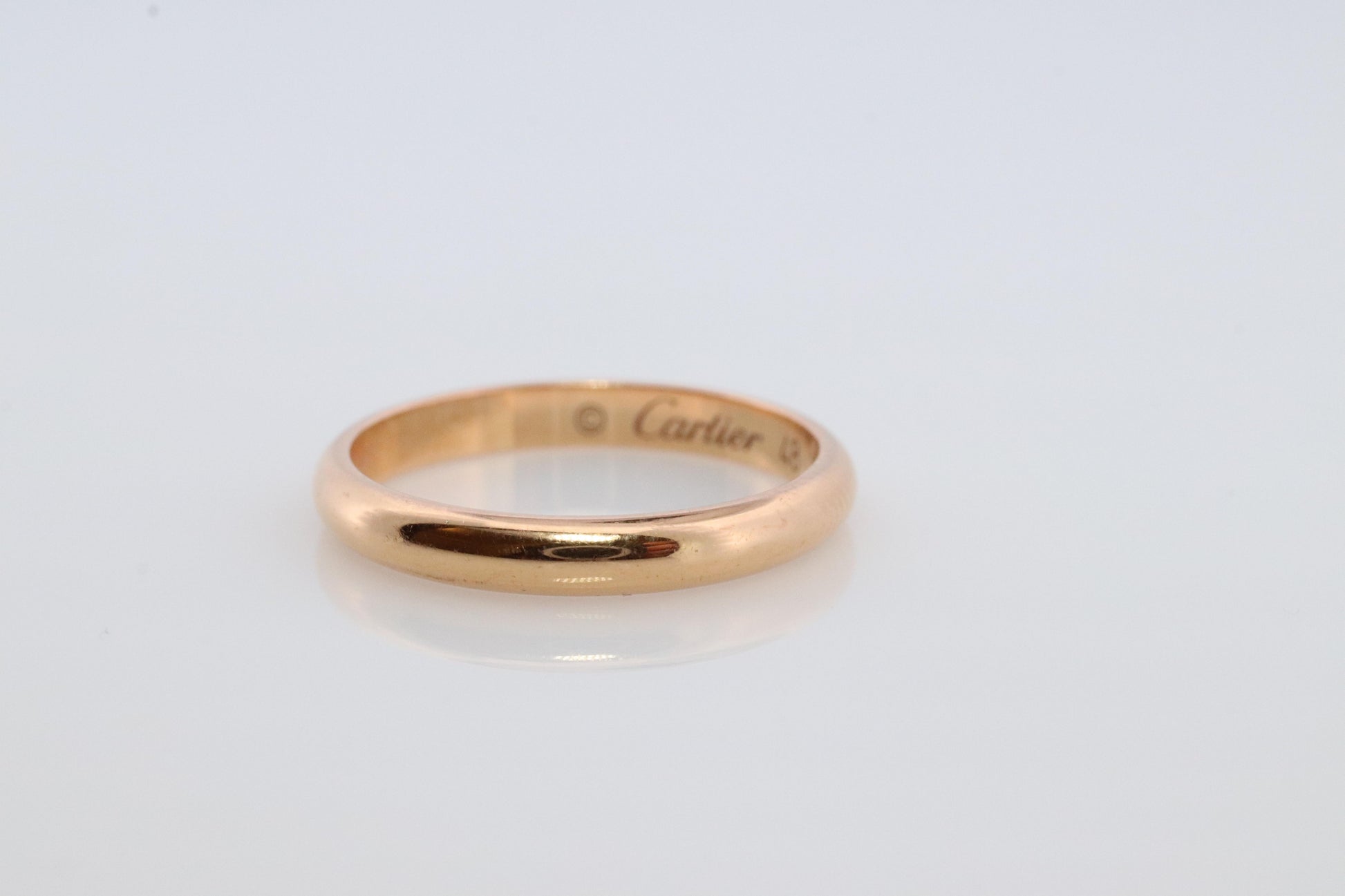 CARTIER 18k 750 Yellow Gold Ring. Cartier 2.5mm 18k wedding band.