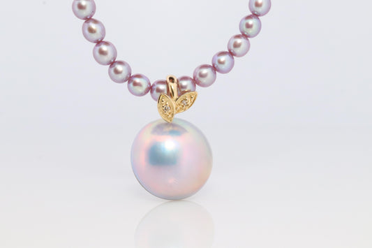 Tasaki Necklace. 18k Tasaki Japanese Mabe Pearl and Gray/Bluish Pearl Necklace