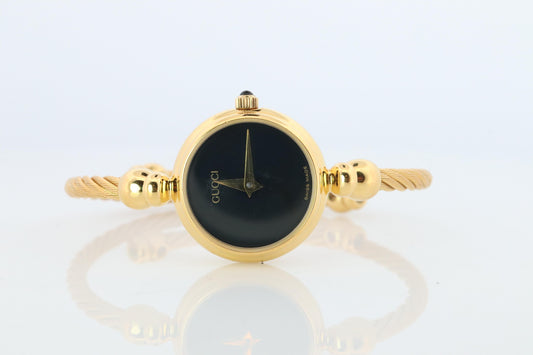 Vintage GUCCI Quartz 2700.2.L  Watch. Gucci Ladies Bangle Gold Tone Wristwatch