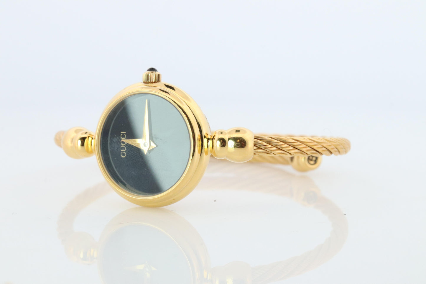 Vintage GUCCI Quartz 2700.2.L  Watch. Gucci Ladies Bangle Gold Tone Wristwatch