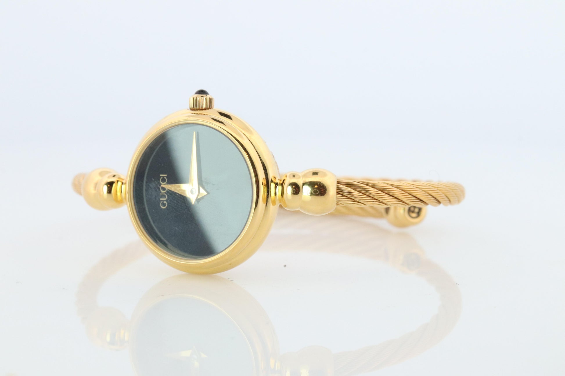 Vintage GUCCI Quartz 2700.2.L  Watch. Gucci Ladies Bangle Gold Tone Wristwatch