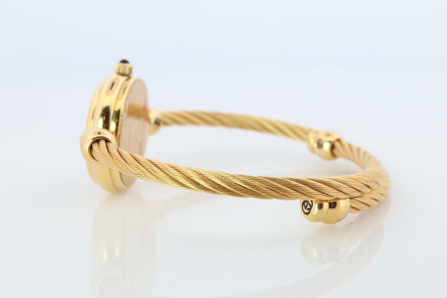 Vintage GUCCI Quartz 2700.2.L  Watch. Gucci Ladies Bangle Gold Tone Wristwatch