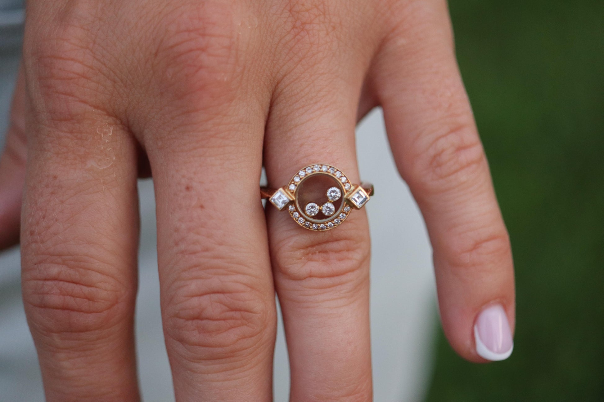18k Chopard Happy Diamond ring. CHOPARD Happy Diamond band
