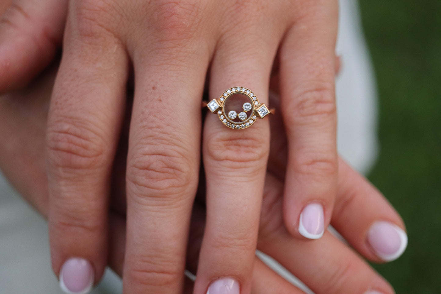 18k Chopard Happy Diamond ring. CHOPARD Happy Diamond band
