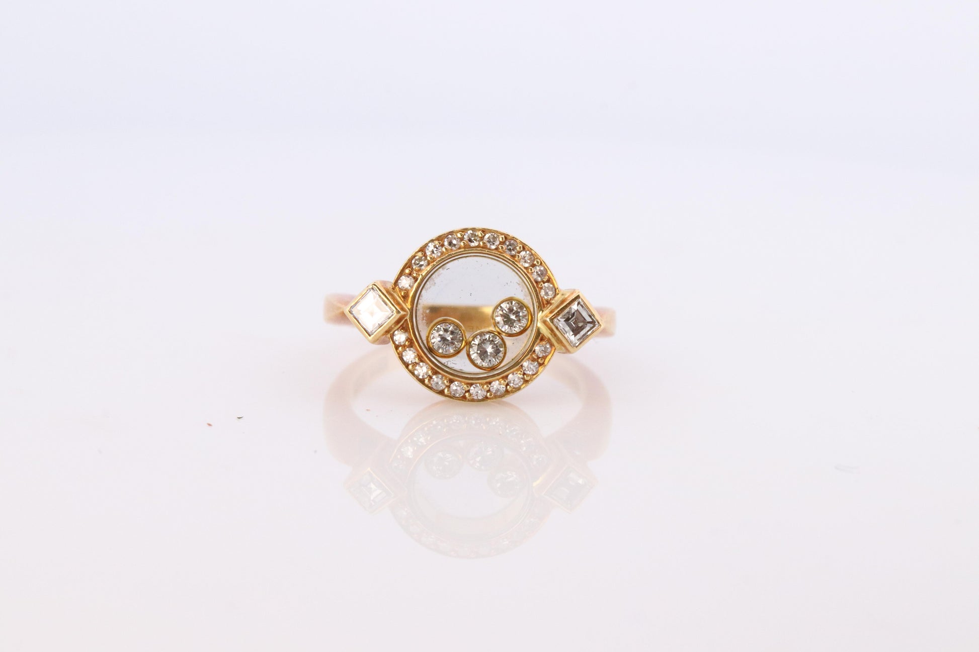 18k Chopard Happy Diamond ring. CHOPARD Happy Diamond band