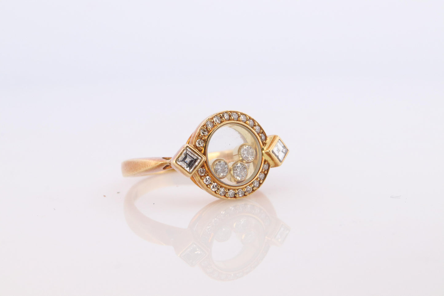18k Chopard Happy Diamond ring. CHOPARD Happy Diamond band