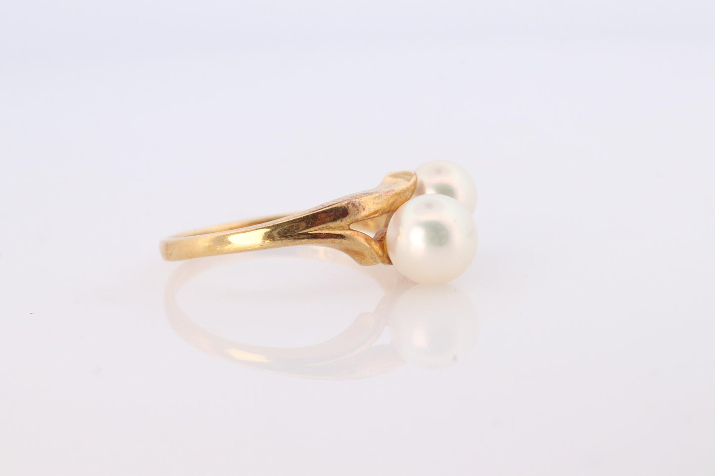 Mikimoto Ring. Vintage 18k Gold Mikimoto Pearl and Diamond Cluster. Vines Grapes